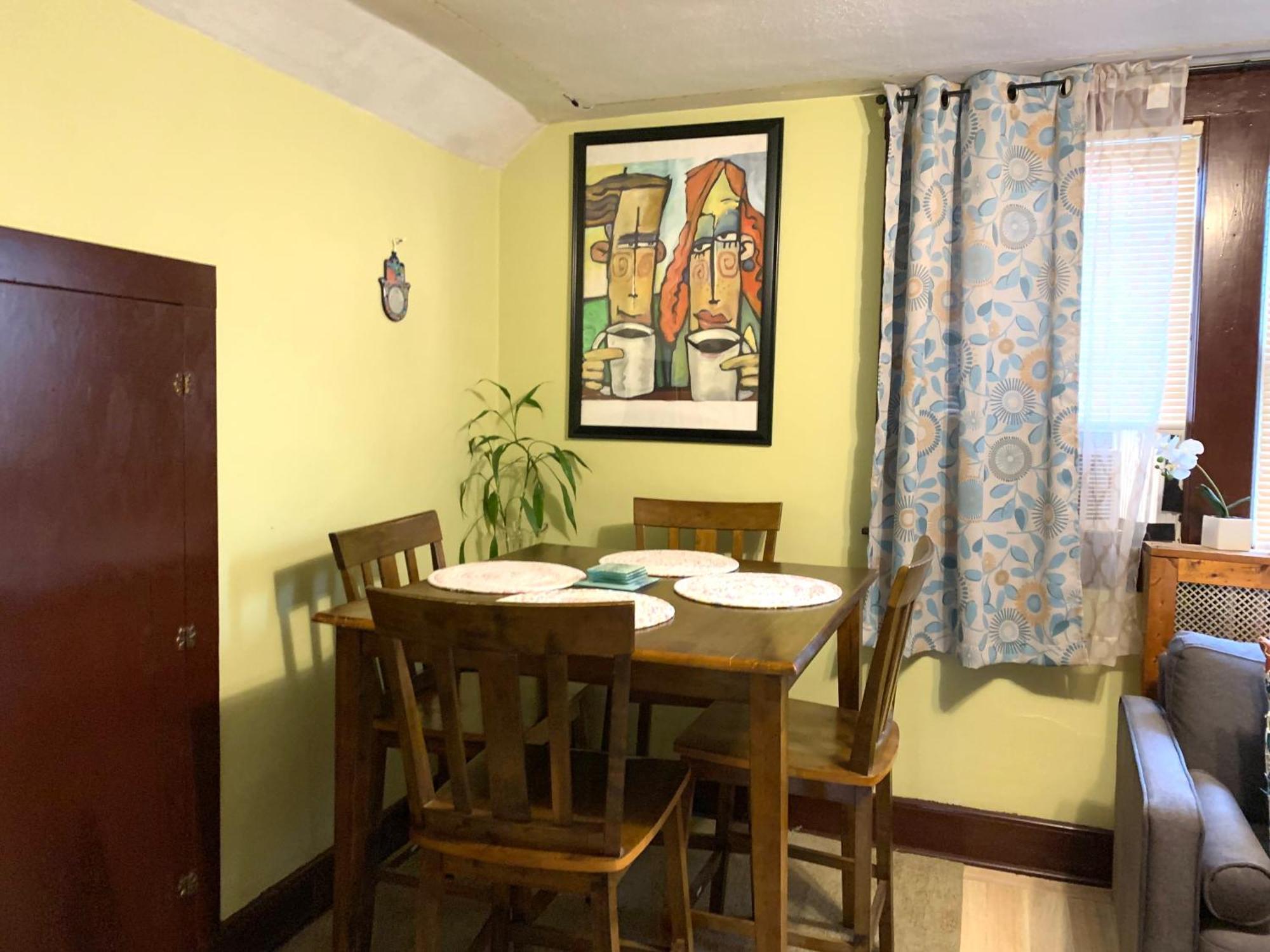 Cozy 2Nd Floor Apartment With Private Entrance Chicopee Exterior foto